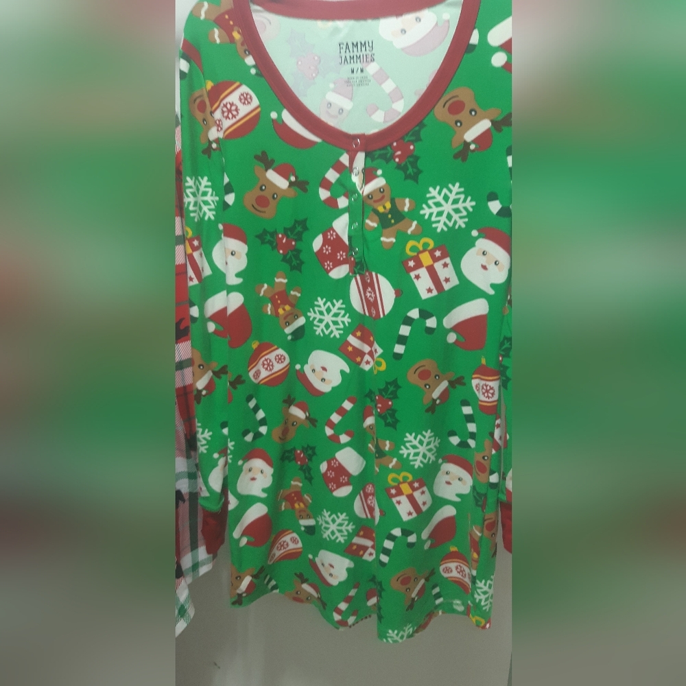 PRE-LOVED Women's Size Medium Festive Christmas Pajama Pj.